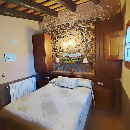 Llinars del Valles Masia Can Felip B&B מראה חיצוני תמונה
