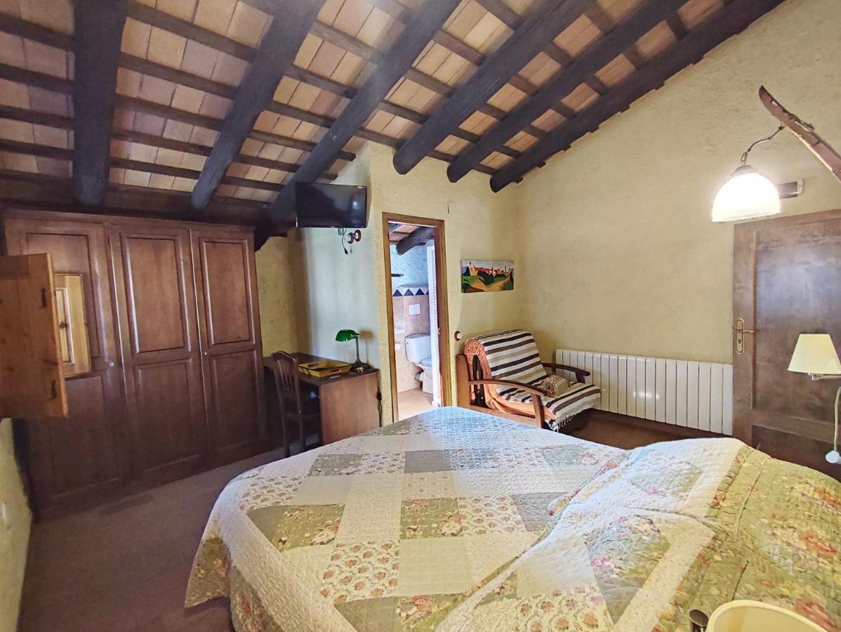 Llinars del Valles Masia Can Felip B&B מראה חיצוני תמונה